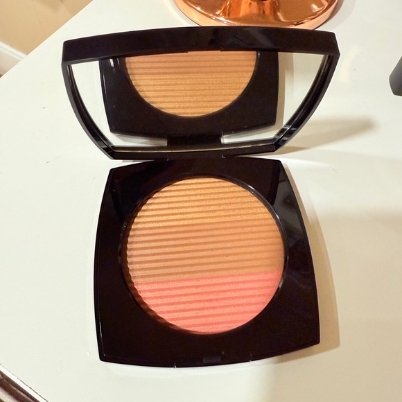 CHANEL LES BEIGES Healthy Glow Sun-Kissed Powder - Picture 2 of 5